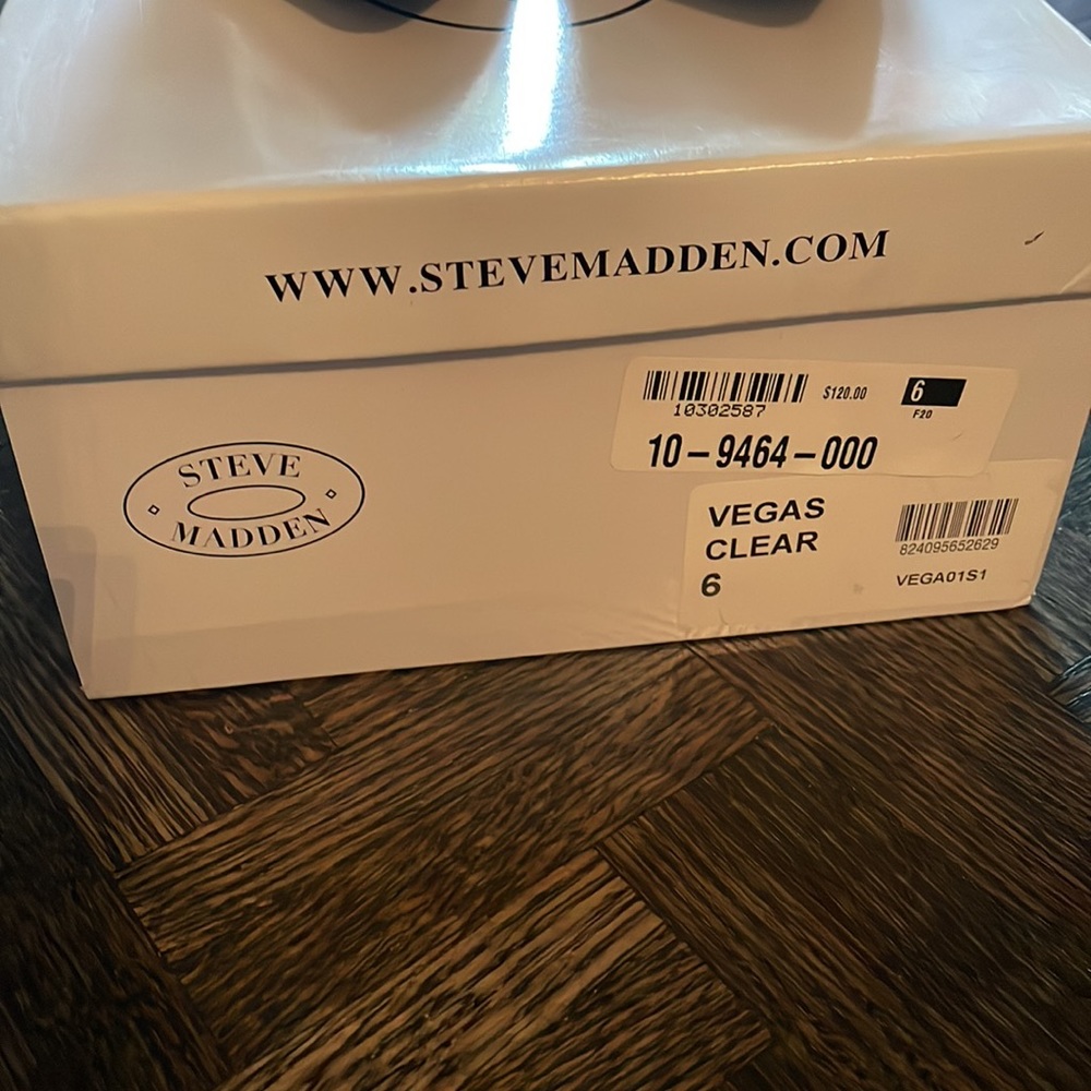 ❌ SOLD ❌ Steve Madden | Clear Heels - Picture 5 of 5